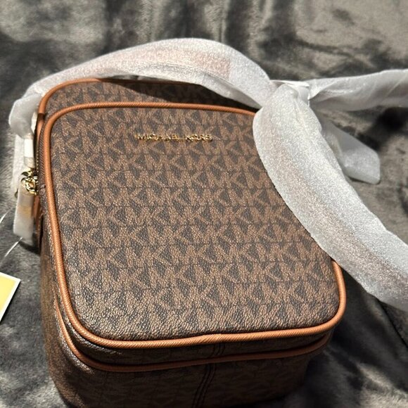 Michael Kors Jet Set Travel $398 Medium Signature Logo Crossbody Brown NWT - Picture 9 of 15
